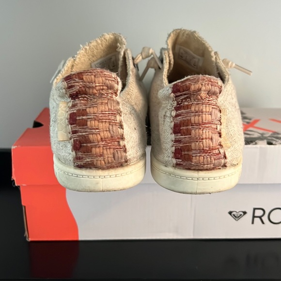 Roxy Bayshore Sneakers🏝️🌺 - Picture 2 of 2